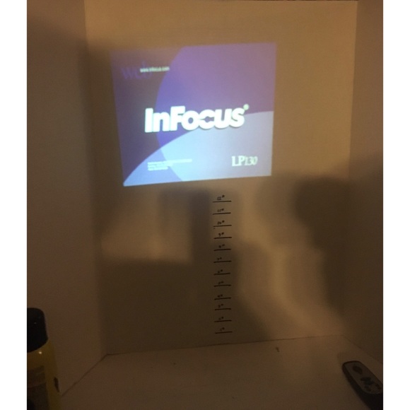 Infocus projector model LP130 only 1514 lamp hours - Picture 5 of 8